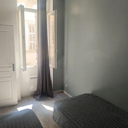 Appartement 2 Pieces Proche Vieux Port De Marseille